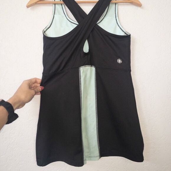 ‎Gaiam Active Crossback Tank Top - Picture 4 of 7